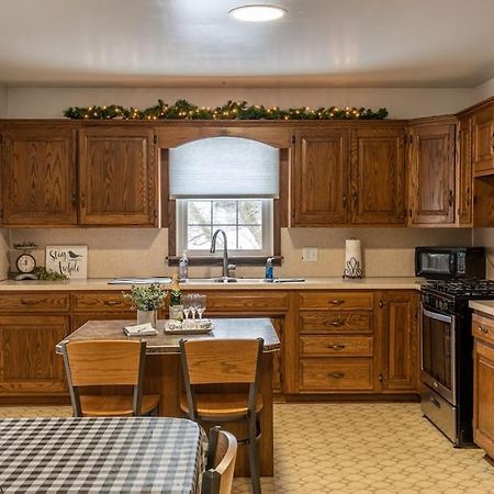 Weaver Ridge Manor Millersburg Exterior foto