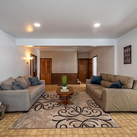 Weaver Ridge Manor Millersburg Exterior foto