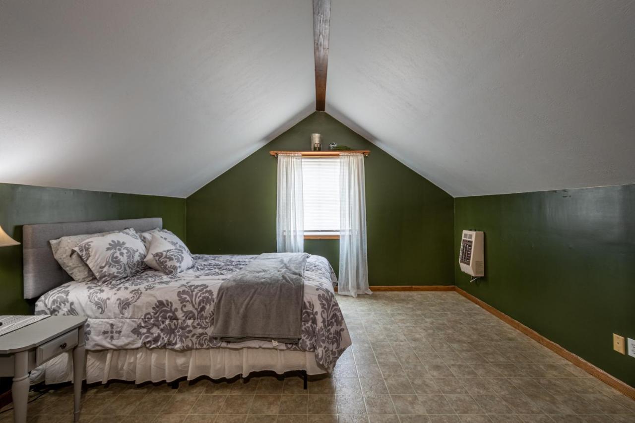 Weaver Ridge Manor Millersburg Exterior foto